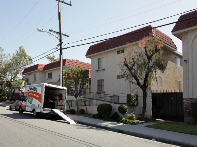 14118 Cordary Ave in Hawthorne, CA - Foto de edificio - Building Photo