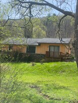 106 Addison Ct in Asheville, NC - Building Photo