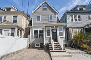 84 Chelsea Ave in Newark, NJ - Building Photo