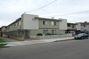 Hermitage Court in Valley Village, CA - Building Photo