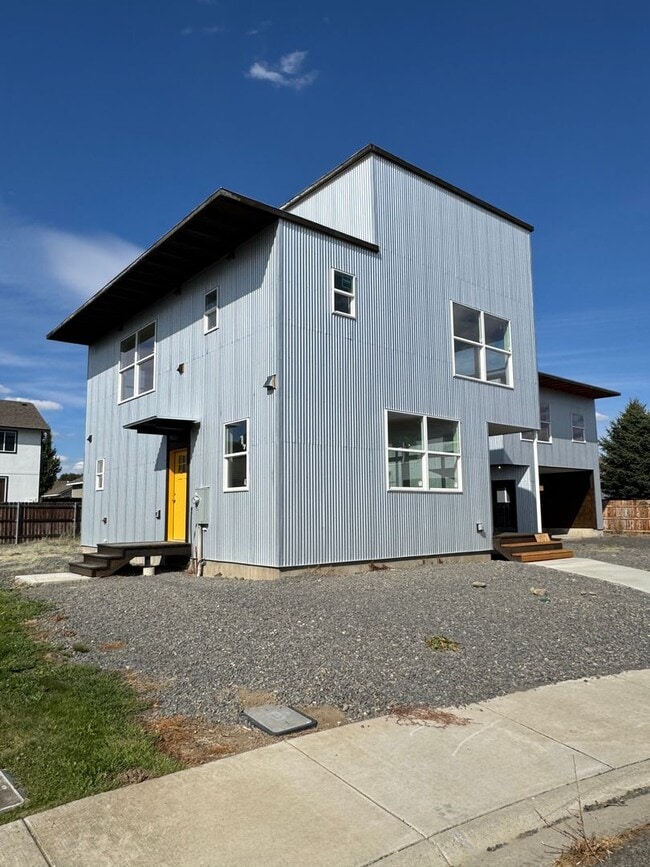 property at 405 Windsor Court