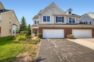 4579 Half Moon Dr in Yorkville, IL - Building Photo