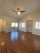 2101 Jade Creek St in Las Vegas, NV - Building Photo - Building Photo