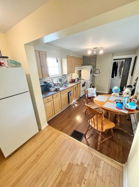 property at 216 St John St