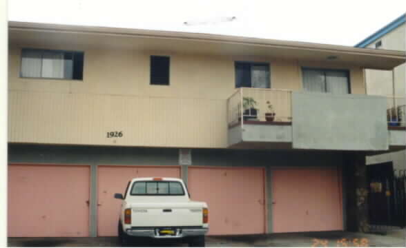 1926 Chestnut Ave in Long Beach, CA - Building Photo