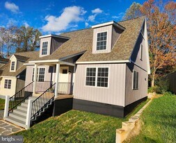 171 N Almond St, Unit A-205 in Orange, VA - Building Photo