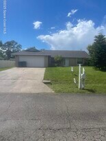 1534 Amador Ave NW in Palm Bay, FL - Building Photo
