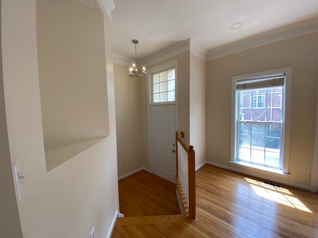 2821 St Croix Dr in Vienna, VA - Building Photo - Building Photo