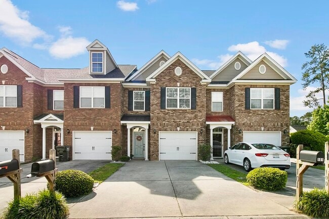 property at 102 Lamplighter Ln
