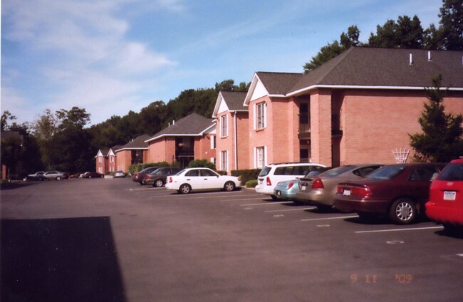 Mohican Hill Apartments in Ballston Spa, NY - Building Photo - Building Photo