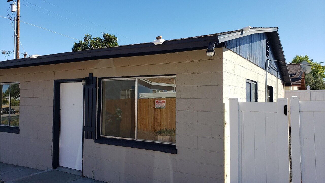 1187 E Washington Ave, Unit 1189 E Washington Ave in El Cajon, CA - Building Photo