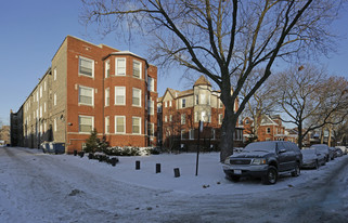 7041 S Bennett Ave in Chicago, IL - Building Photo - Building Photo