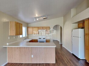 4430 Blue Mist Ct in Las Vegas, NV - Building Photo - Building Photo