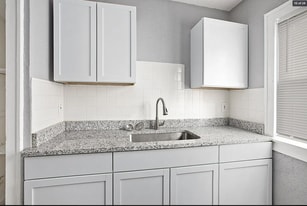 16224 Kentucky St, Unit Top 2 in Detroit, MI - Building Photo