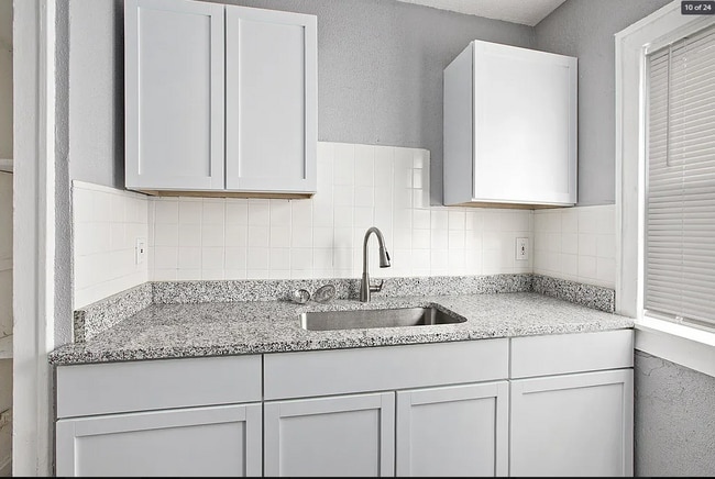 16224 Kentucky St, Unit Top 2