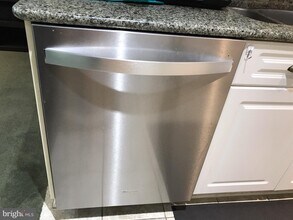 2663 MANHATTAN Pl-Unit -307 in Vienna, VA - Foto de edificio - Building Photo