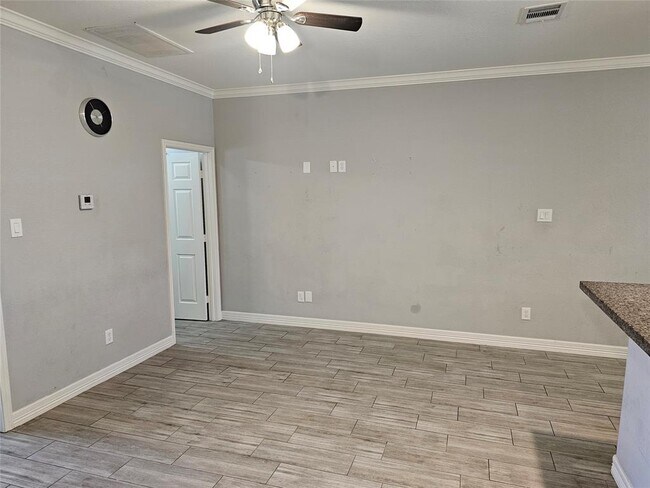 1201 Dutch St-Unit -A in Deer Park, TX - Building Photo - Building Photo