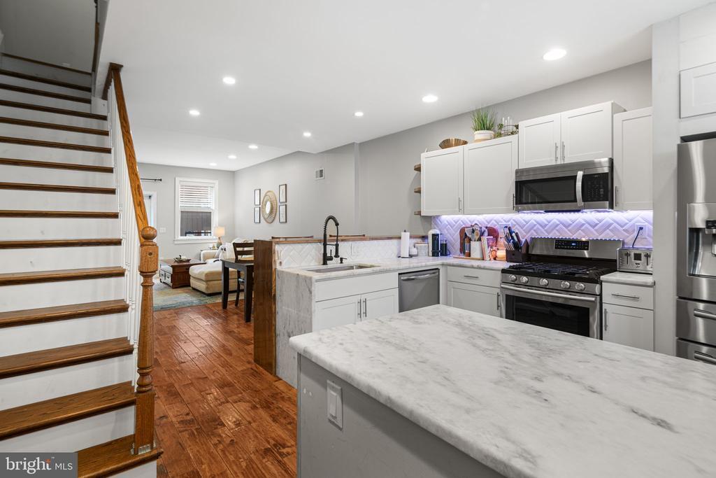 1254 S Peach St in Philadelphia, PA - Building Photo