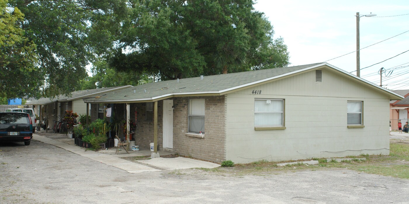 4418 N Clark Ave in Tampa, FL - Building Photo