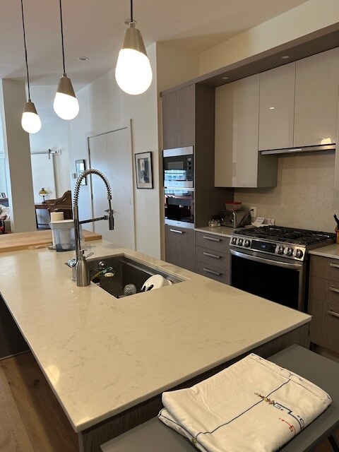 property at 10 Franklin St