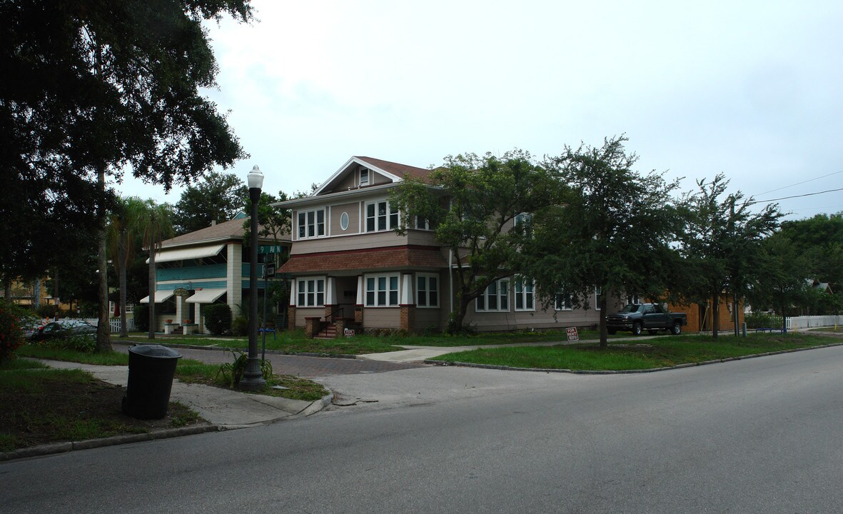 838 6th St N in St. Petersburg, FL - Foto de edificio