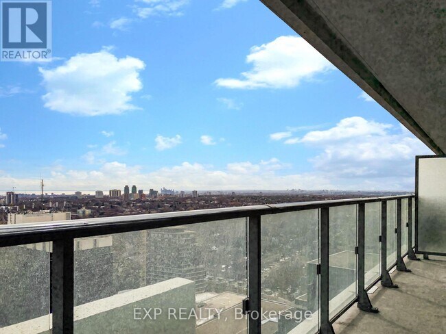 property at 2221 Yonge St