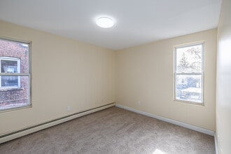York Street Apartments in Hartford, CT - Building Photo - Interior Photo