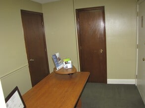 1100 Valley St in Manchester, NH - Building Photo - Building Photo