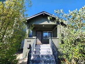 1920 E 24th St in Oakland, CA - Building Photo - Building Photo