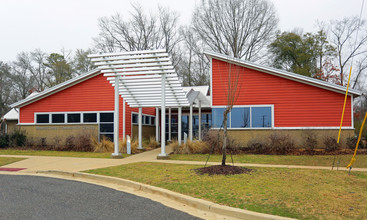 Branscomb Apartments in Tuscaloosa, AL - Foto de edificio - Building Photo