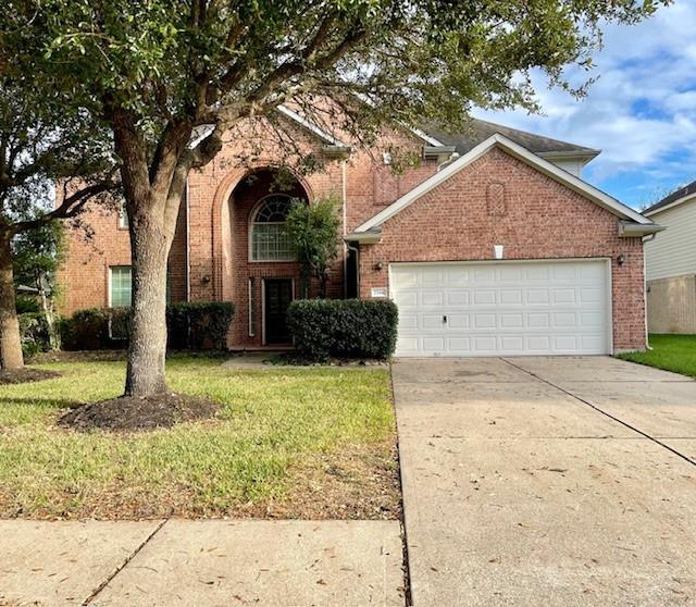 2144 Brittany Colony Dr in League City, TX - Building Photo