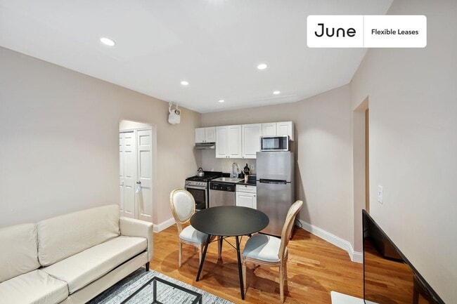23 E 109th St in New York, NY - Building Photo - Building Photo