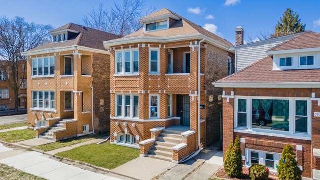6954 S Maplewood Ave-Unit -1F in Chicago, IL - Building Photo - Building Photo