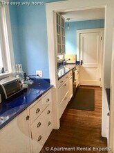 33 Irvington Rd in Somerville, MA - Building Photo - Building Photo