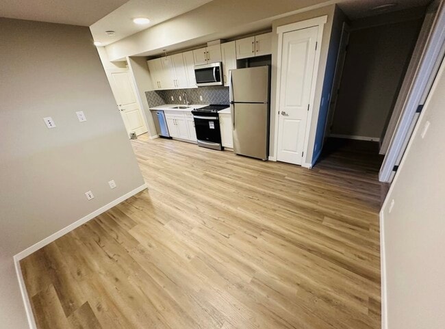 110 Magnolia Vw SE in Calgary, AB - Building Photo - Building Photo
