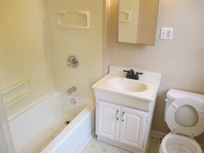 1318 E 9th St, Unit 2 in Erie, PA - Building Photo - Building Photo