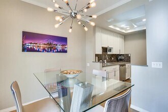 701 Kettner Blvd, Unit 149 in San Diego, CA - Foto de edificio - Building Photo