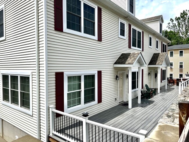 property at 1002 N Division St