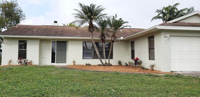 607 SW Lucero Dr in Port St. Lucie, FL - Building Photo - Building Photo