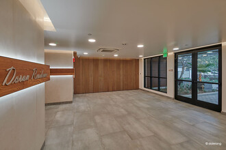 Doran Residences LLC in Glendale, CA - Foto de edificio - Building Photo