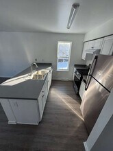 333 Wylie Ave in Clairton, PA - Building Photo - Building Photo