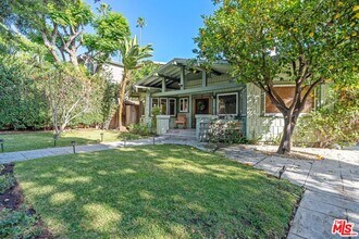1550 N Sierra Bonita Ave in West Hollywood, CA - Building Photo - Building Photo