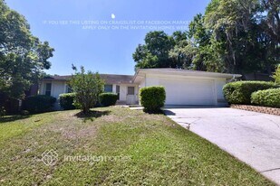 7028 Doehring Dr in Lakeland, FL - Building Photo