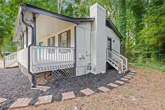 353 Old Rosser Rd in Stone Mountain, GA - Building Photo - Building Photo