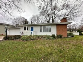 1800 Capital Ave NE in Battle Creek, MI - Building Photo