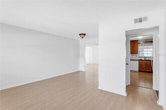 3414 W Carrington St in Tampa, FL - Building Photo - Building Photo
