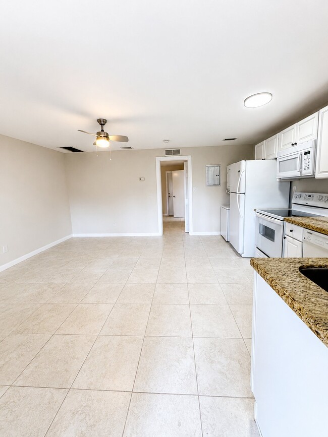 700 SW 15th Ave, Unit 6