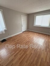 1042 Loretta Ave in Columbus, OH - Building Photo - Building Photo