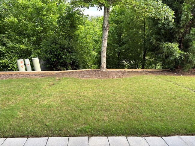 121 Riverwatch Ct in Canton, GA - Building Photo - Building Photo