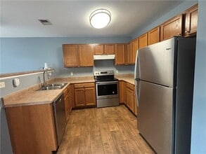 334 Princeton Walk in Adairsville, GA - Building Photo - Building Photo